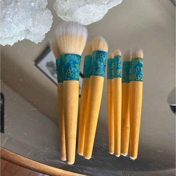 Ecotools Brush Set - Picture 2 of 4
